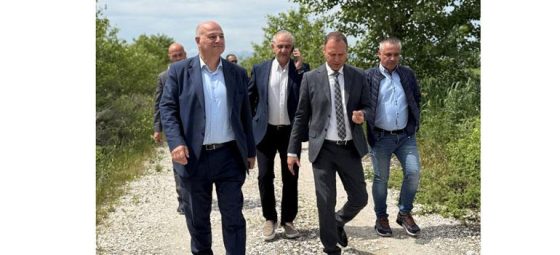Αυτοψία σε πληγείσες καλλιέργειες στον Παλαμά Καρδίτσαςπραγματοποίησε ο Υπουργός Αγροτικής Ανάπτυξης και Τροφίμων, Κώστας Τσιάρας